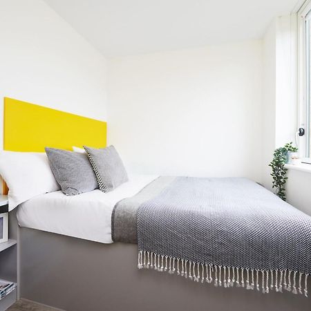 For Students Only Ensuite Bedrooms With Shared Kitchen At Cathedral Point In Winchester Exteriér fotografie