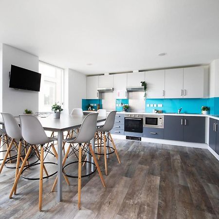 For Students Only Ensuite Bedrooms With Shared Kitchen At Cathedral Point In Winchester Exteriér fotografie